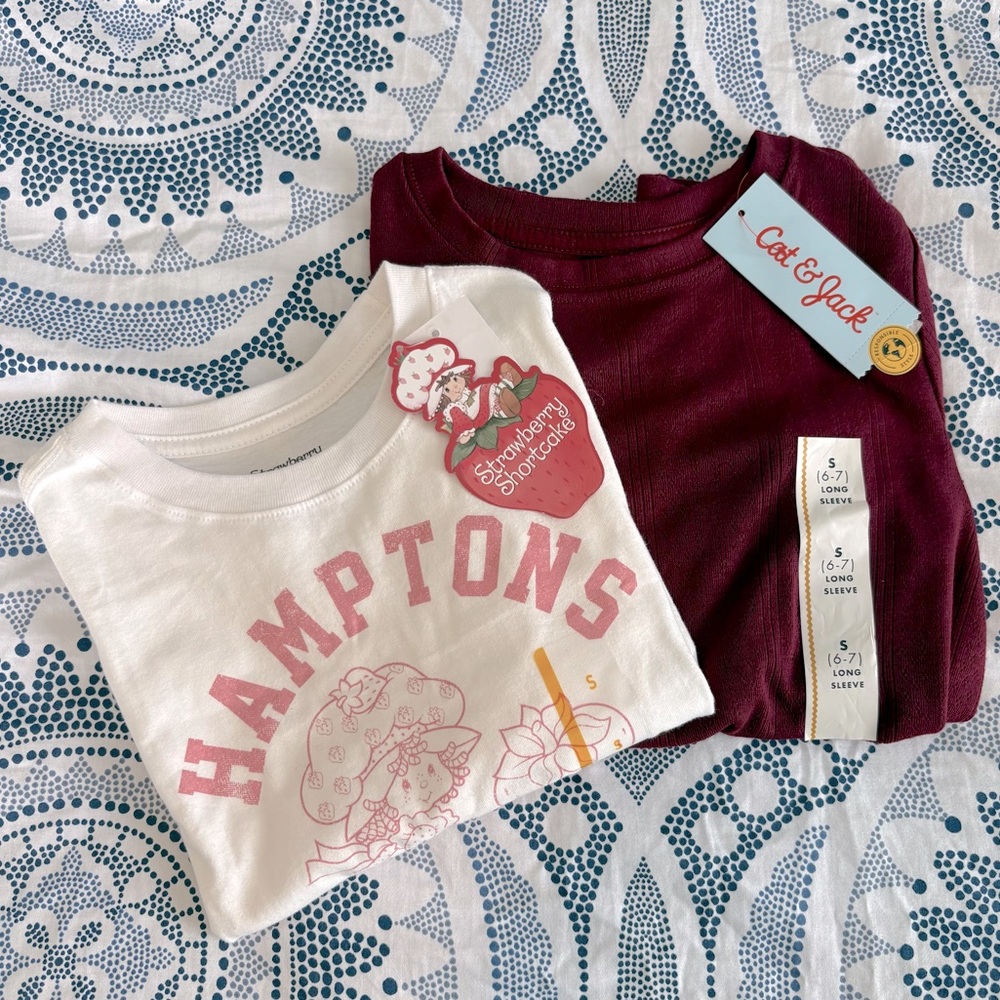 Girls Top Bundle Size Small 6/7 Maroon Top and Strawberry Shortcake Crop Size S